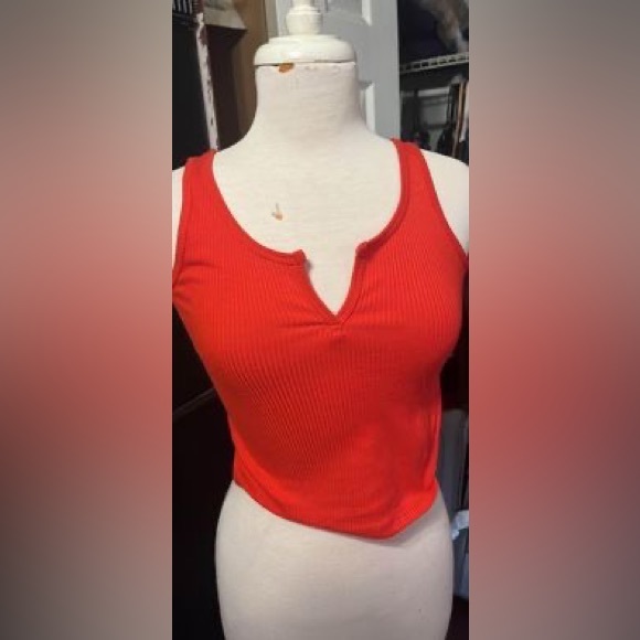 Eclipse cropped tanks, size S - Picture 1 of 2